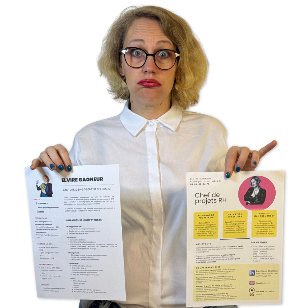 Dirigeant en entretien CoQuest avec un candidat : plateau déplié, jetons et cartes en main, ambiance détendue au bureau.